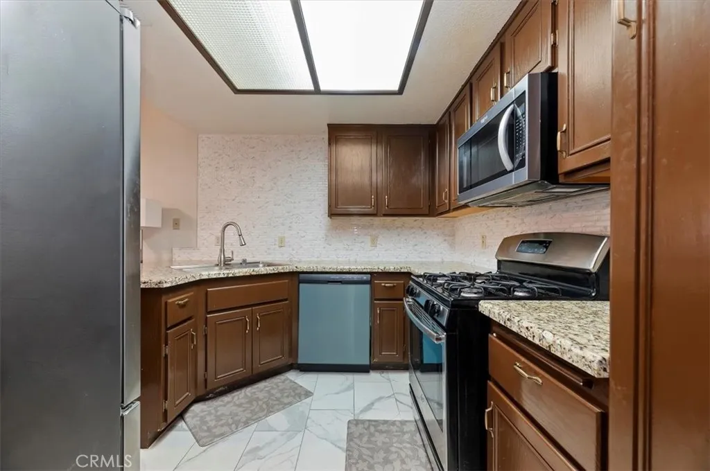 1447 Senator, San Jacinto, California 92583 home-pic-11