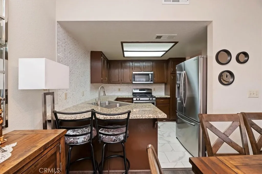 1447 Senator, San Jacinto, California 92583 home-pic-8