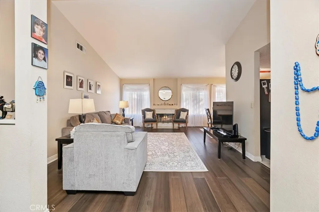 1447 Senator, San Jacinto, California 92583 home-pic-5