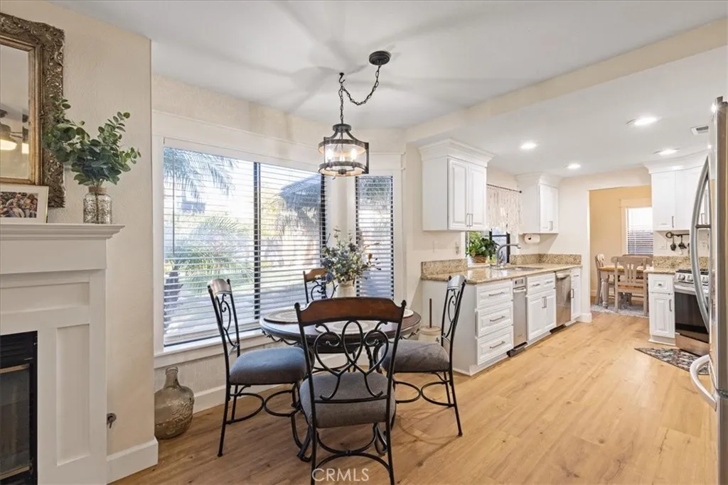 28697 Cloverleaf Place, Castaic, California 91384 home-pic-4