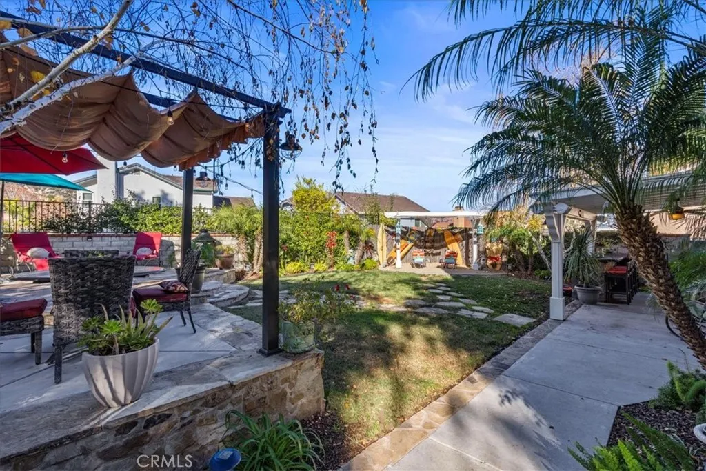 28697 Cloverleaf Place, Castaic, California 91384 home-pic-17