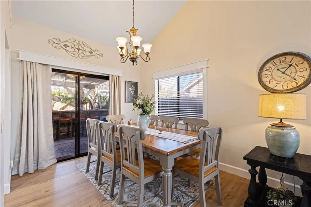 28697 Cloverleaf Place, Castaic, California 91384 home-pic-5