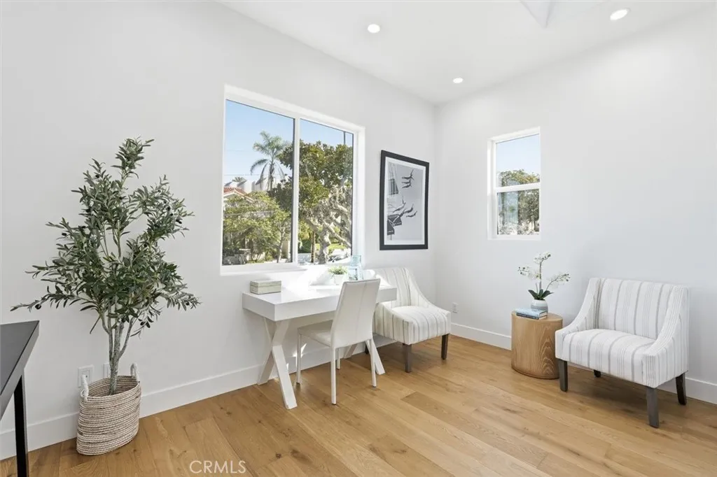 617 N Irena Avenue A, Redondo Beach, California 90277 home-pic-6