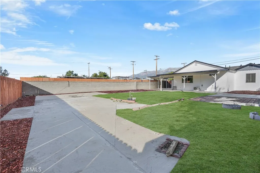 14935 Hibiscus, Fontana, California 92335 home-pic-21