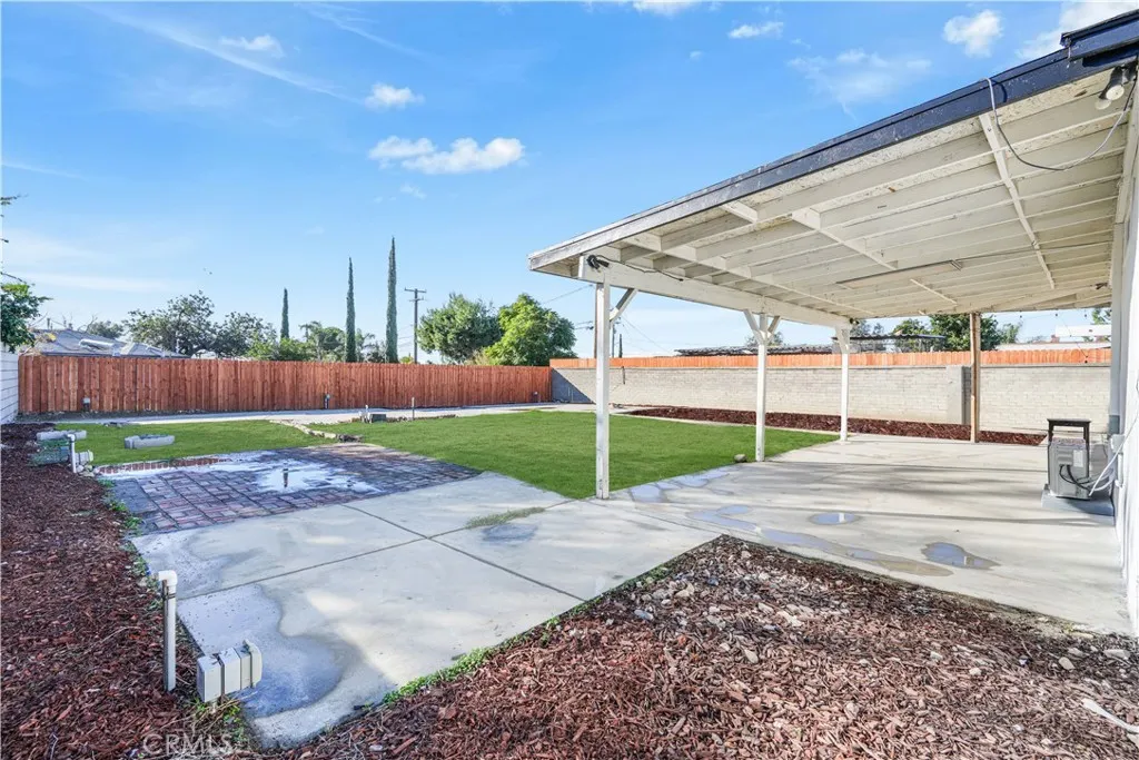 14935 Hibiscus, Fontana, California 92335 home-pic-20