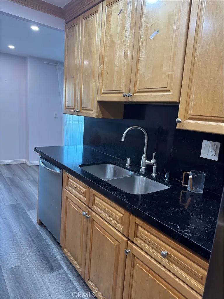 5412 Lindley 110, Encino, California 91316 home-pic-17