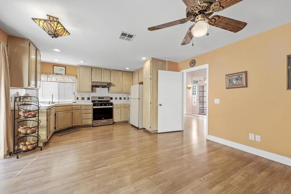 2100 Waterside Dr, Chula Vista, California 91913 home-pic-7