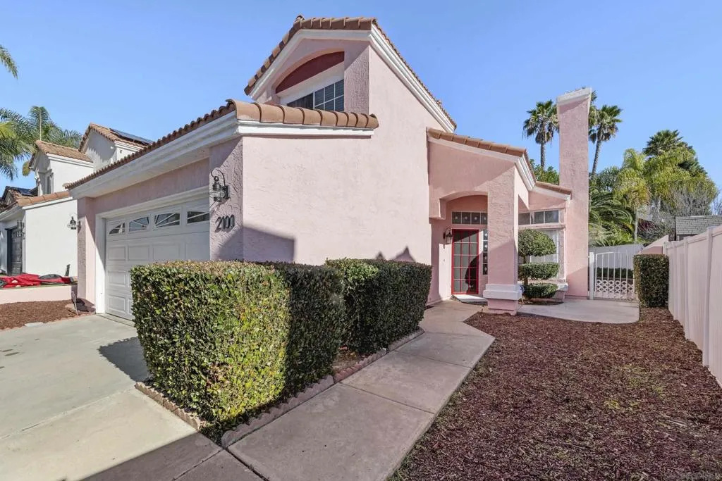 2100 Waterside Dr, Chula Vista, California 91913 home-pic-1