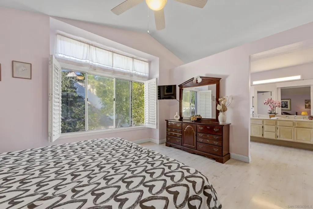 2100 Waterside Dr, Chula Vista, California 91913 home-pic-23