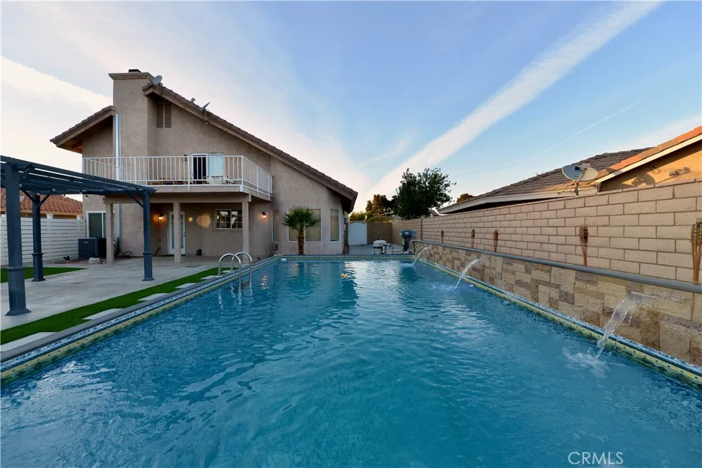 18465 Tarpon Lane, Victorville, California 92395 home-pic-38