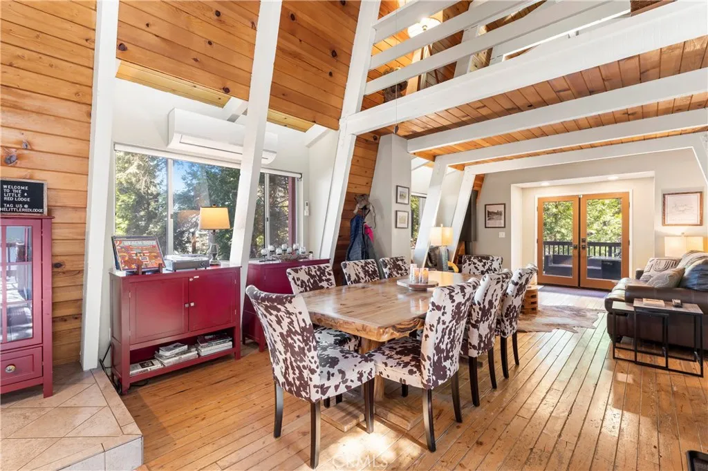 664 Circle, Lake Arrowhead, California 92352 home-pic-7