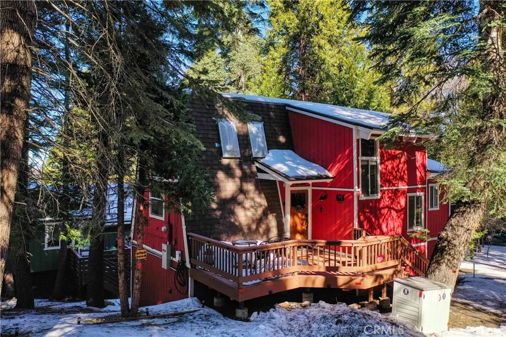 664 Circle, Lake Arrowhead, California 92352 home-pic-1