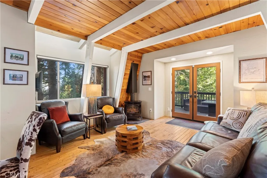 664 Circle, Lake Arrowhead, California 92352 home-pic-8