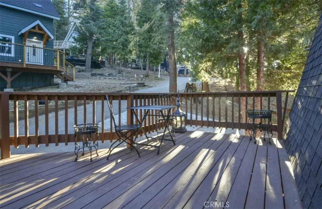 664 Circle, Lake Arrowhead, California 92352 home-pic-3