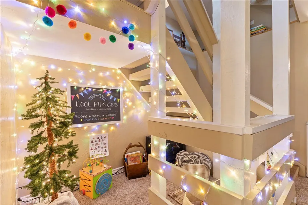 664 Circle, Lake Arrowhead, California 92352 home-pic-24