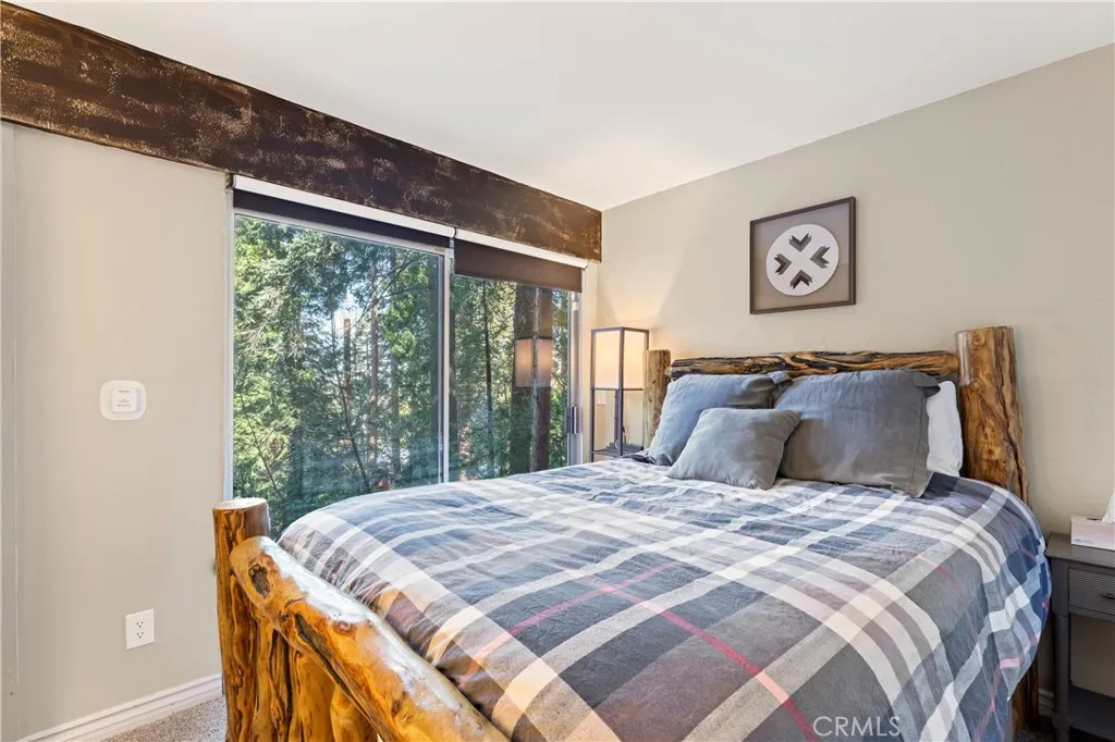 664 Circle, Lake Arrowhead, California 92352 home-pic-19