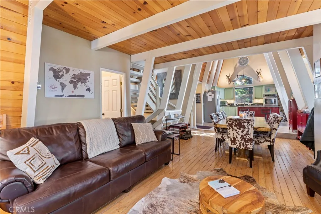 664 Circle, Lake Arrowhead, California 92352 home-pic-10