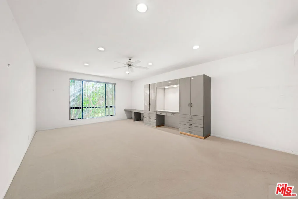 4454 Ventura Canyon Avenue 103, Sherman Oaks, California 91423 home-pic-9