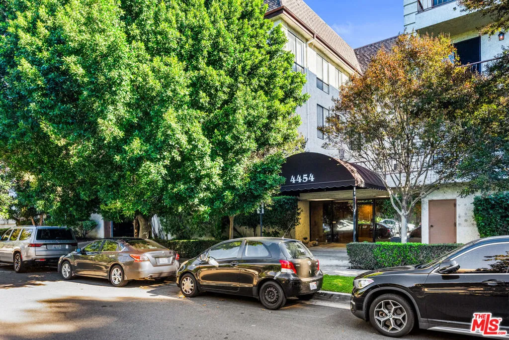 4454 Ventura Canyon Avenue 103, Sherman Oaks, California 91423 home-pic-61