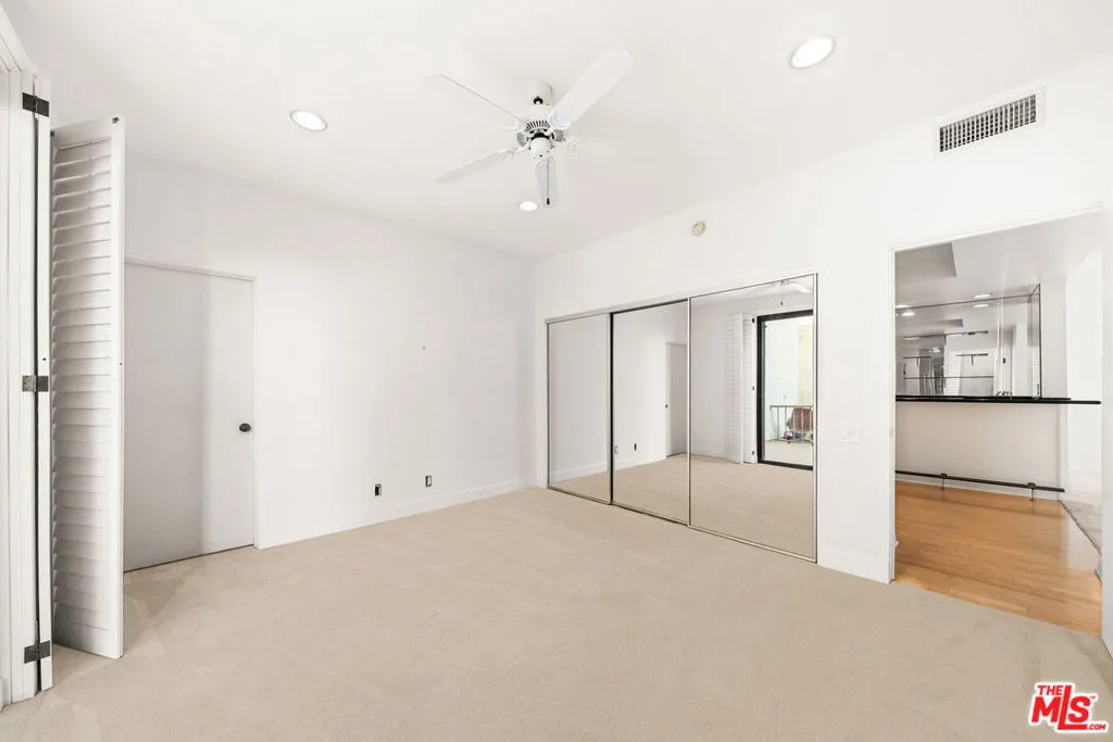 4454 Ventura Canyon Avenue 103, Sherman Oaks, California 91423 home-pic-28