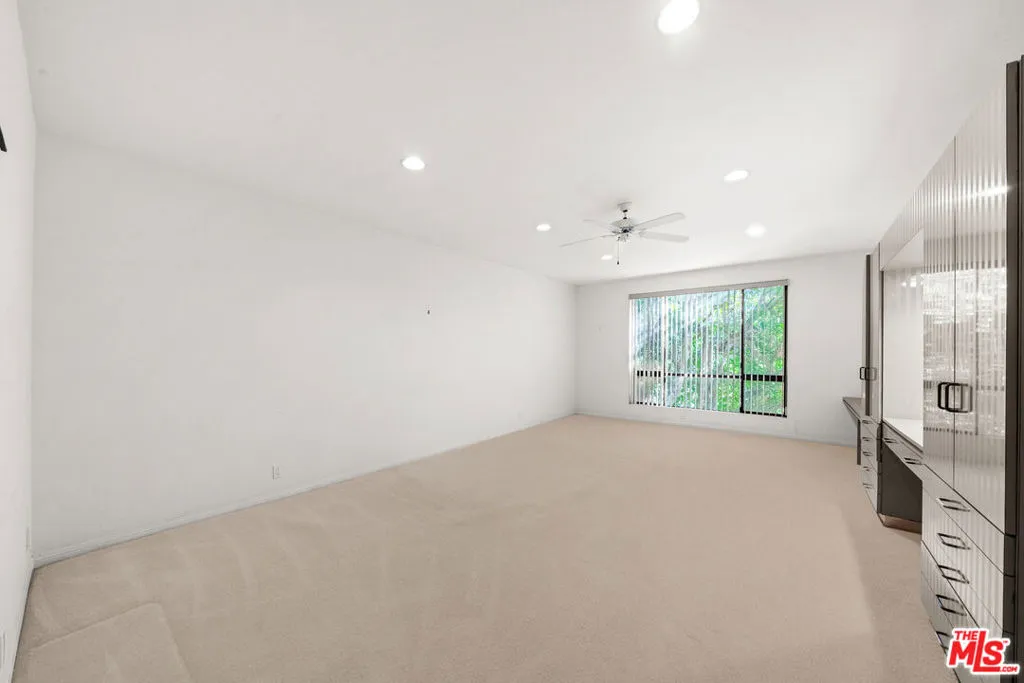 4454 Ventura Canyon Avenue 103, Sherman Oaks, California 91423 home-pic-7