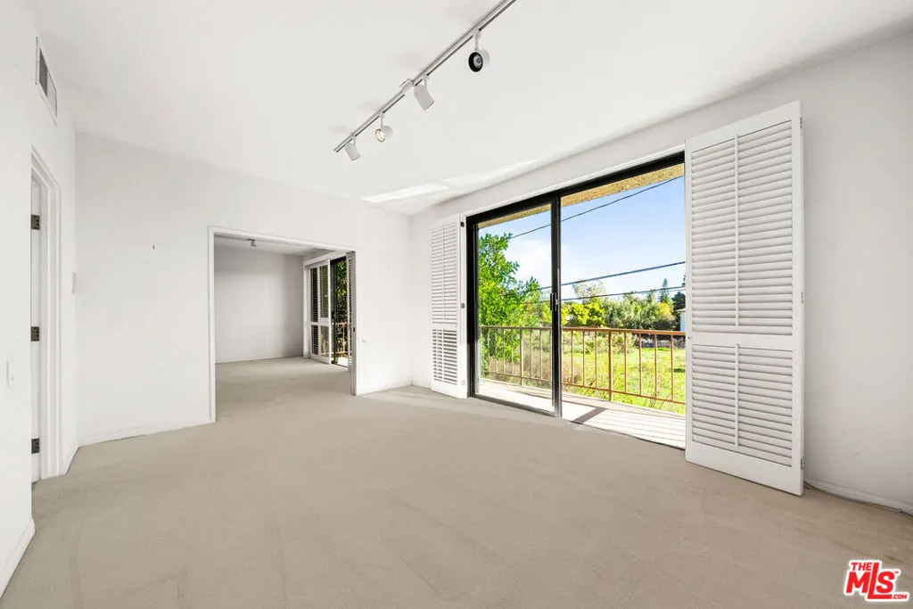 4454 Ventura Canyon Avenue 103, Sherman Oaks, California 91423 home-pic-38