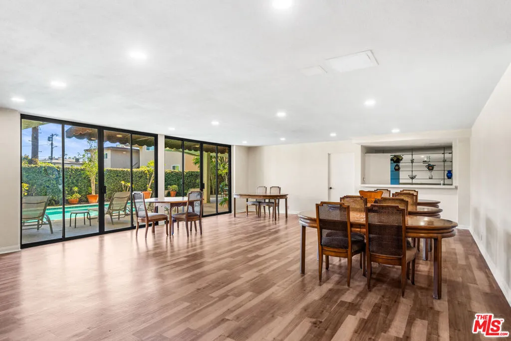 4454 Ventura Canyon Avenue 103, Sherman Oaks, California 91423 home-pic-53