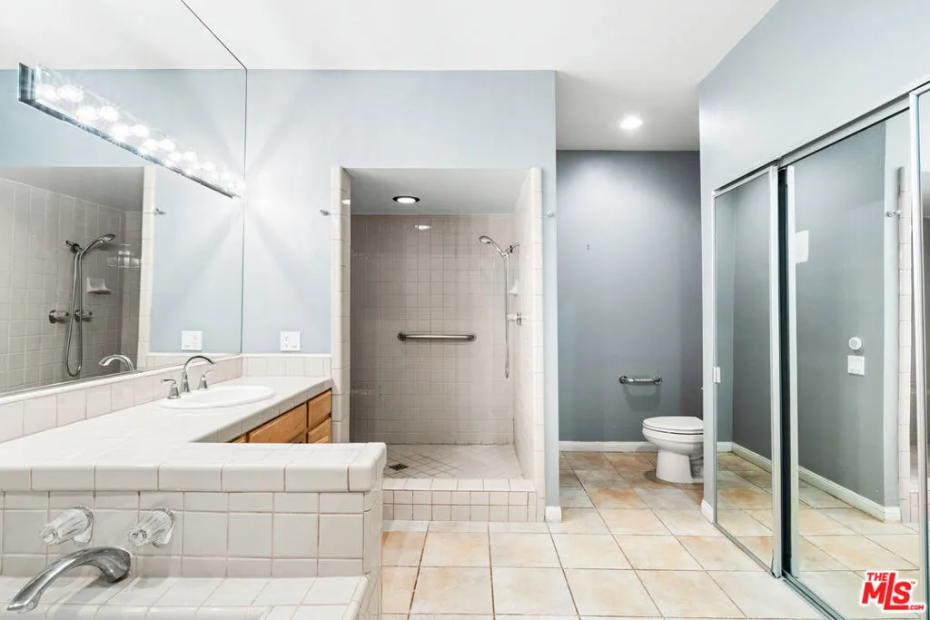 4454 Ventura Canyon Avenue 103, Sherman Oaks, California 91423 home-pic-14