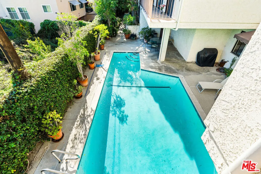 4454 Ventura Canyon Avenue 103, Sherman Oaks, California 91423 home-pic-42