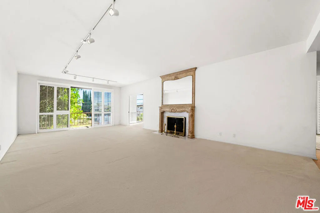 4454 Ventura Canyon Avenue 103, Sherman Oaks, California 91423 home-pic-47
