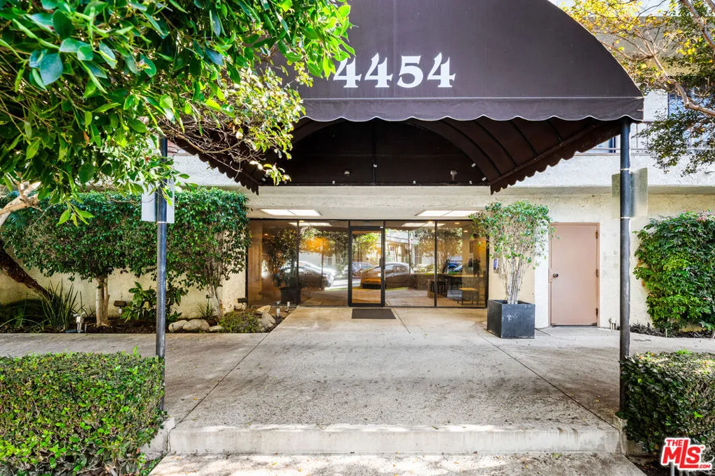 4454 Ventura Canyon Avenue 103, Sherman Oaks, California 91423 home-pic-59