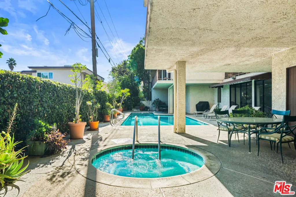 4454 Ventura Canyon Avenue 103, Sherman Oaks, California 91423 home-pic-50