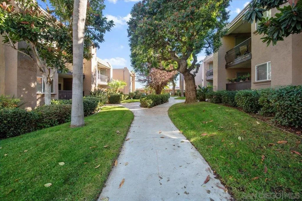 , Oceanside, California 92057 home-pic-18
