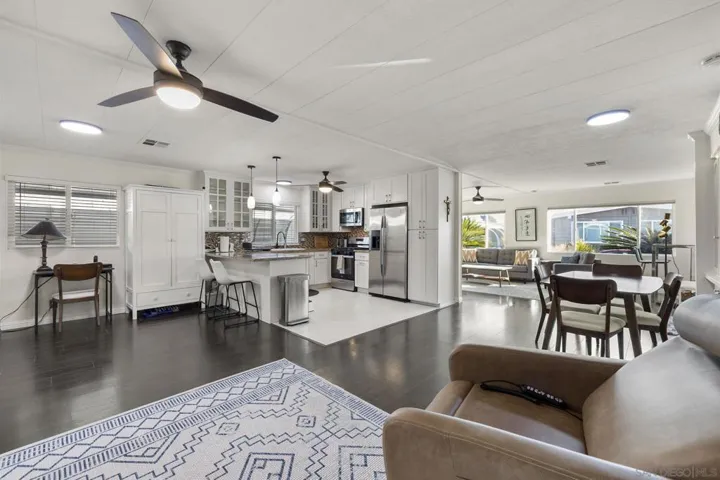 Den/Family/Great Room