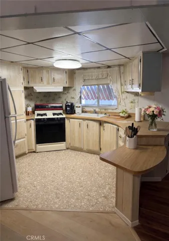 kitchen digitally staged
