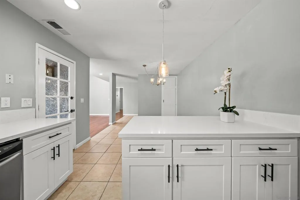 27485 Bancroft Way, Hemet, California 92544 home-pic-7