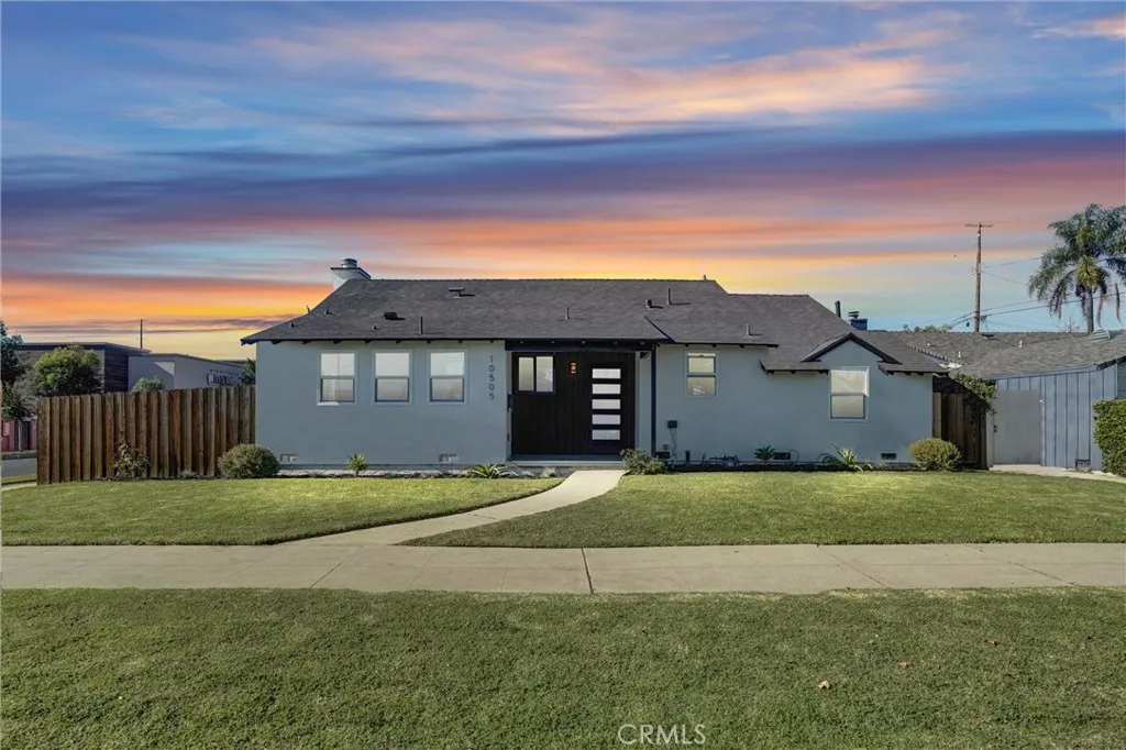 10505 Halbrent, San Fernando, California 91345 home-pic-1