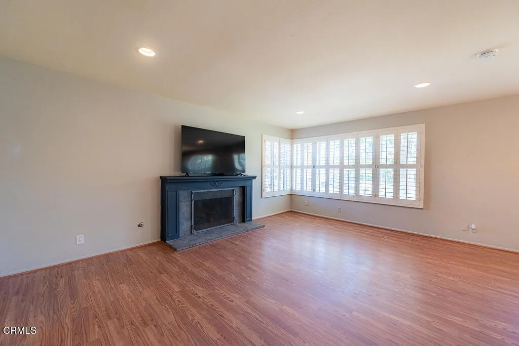 251 Asta Court, Thousand Oaks, California 91320 home-pic-4