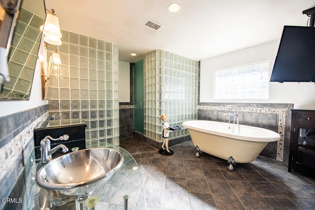 251 Asta Court, Thousand Oaks, California 91320 home-pic-20