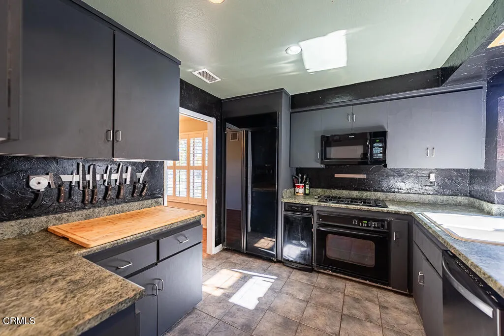 251 Asta Court, Thousand Oaks, California 91320 home-pic-8