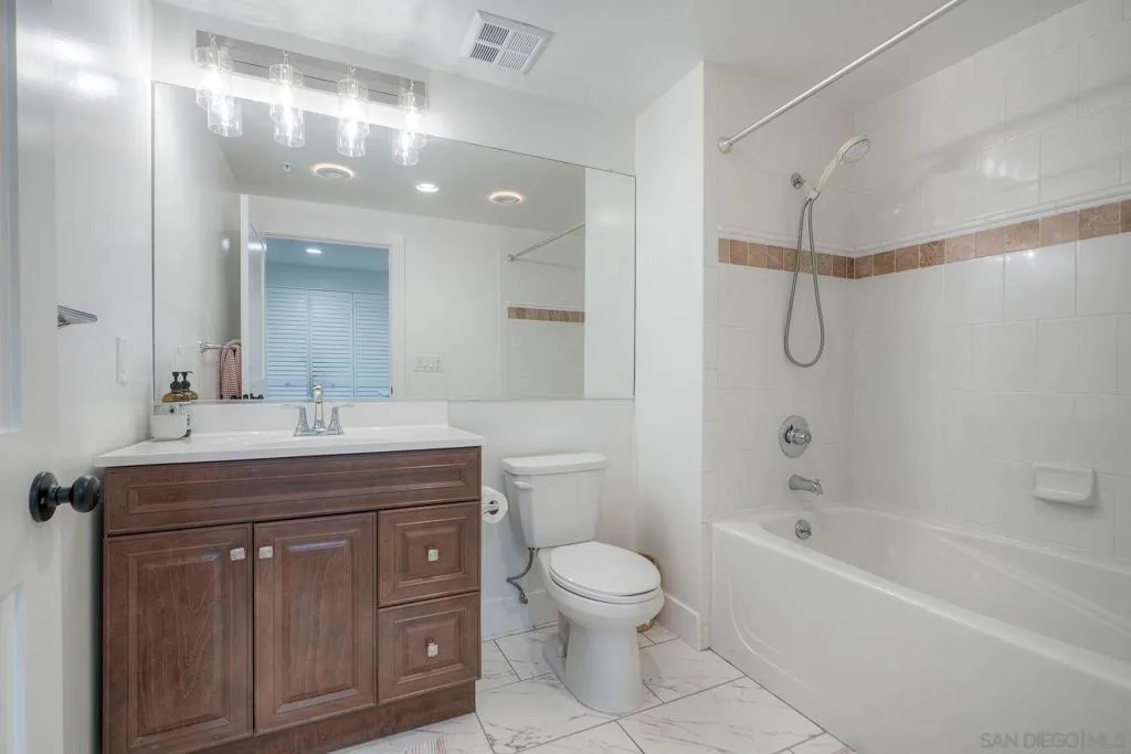 510 1st Ave 305, San Diego, California 92101 home-pic-19