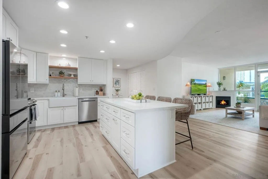 510 1st Ave 305, San Diego, California 92101 home-pic-11