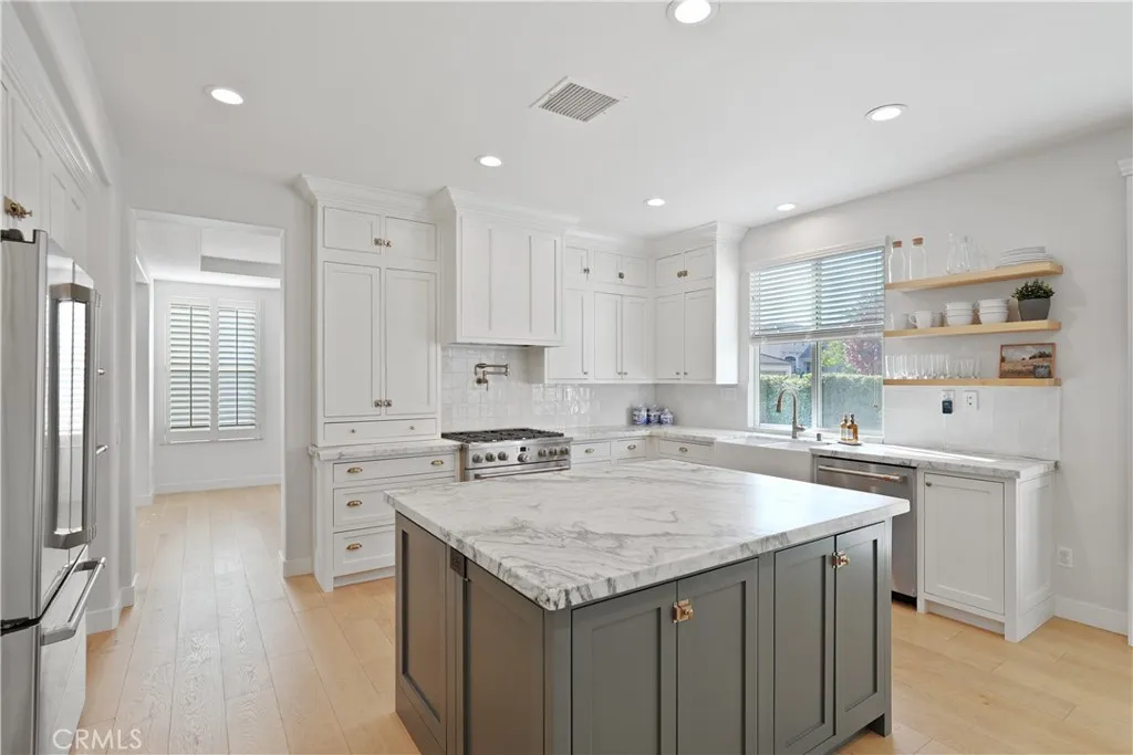35987 Corte Renata, Murrieta, California 92562 home-pic-24
