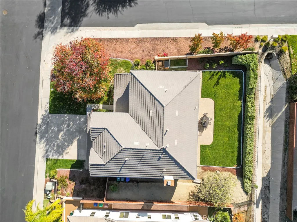 35987 Corte Renata, Murrieta, California 92562 home-pic-2