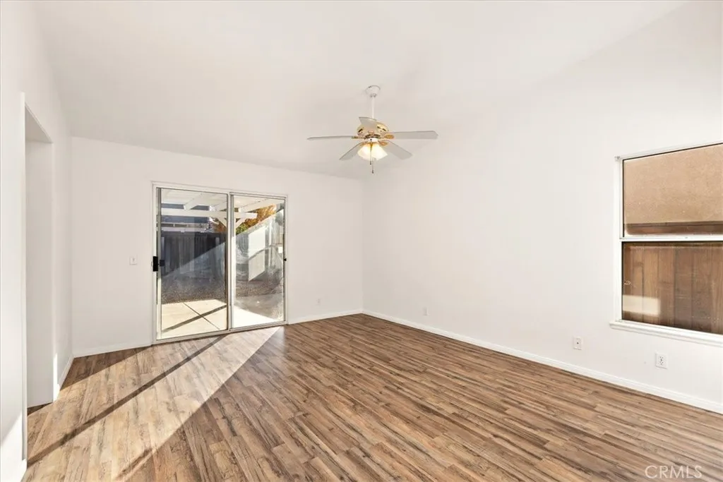 2985 Pembroke, Hemet, California 92545 home-pic-12