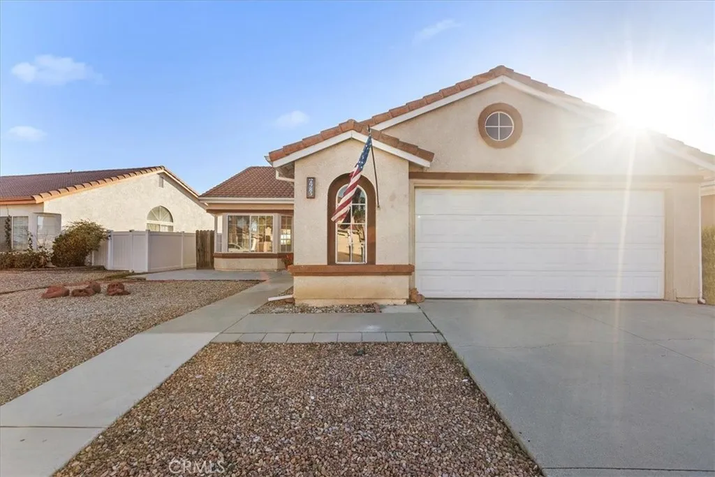 2985 Pembroke, Hemet, California 92545 home-pic-0