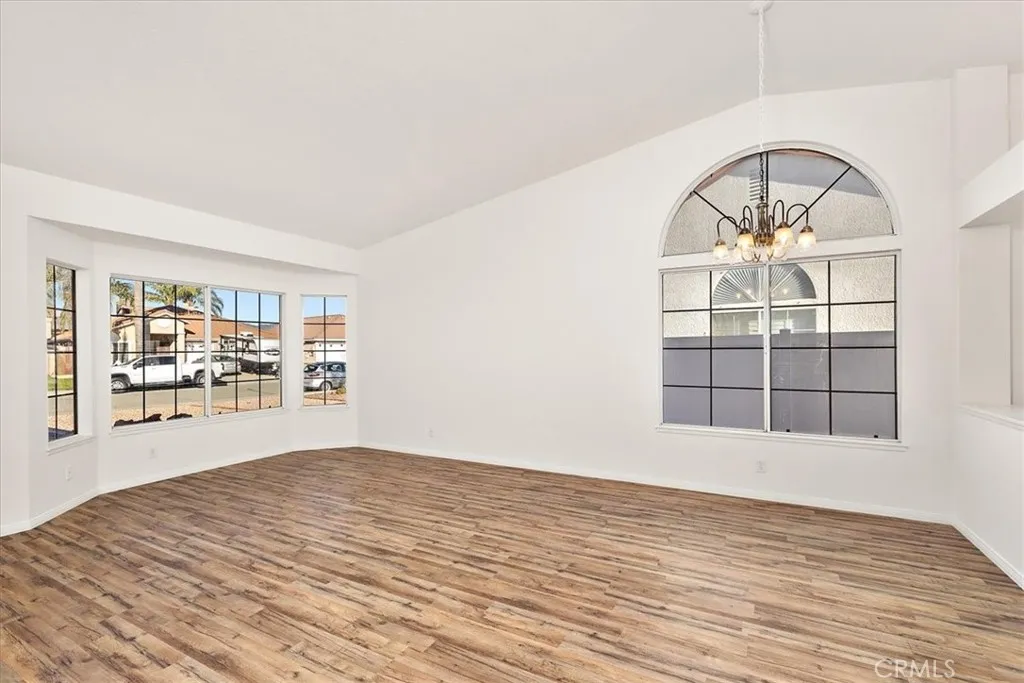 2985 Pembroke, Hemet, California 92545 home-pic-3