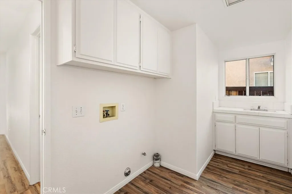 2985 Pembroke, Hemet, California 92545 home-pic-21