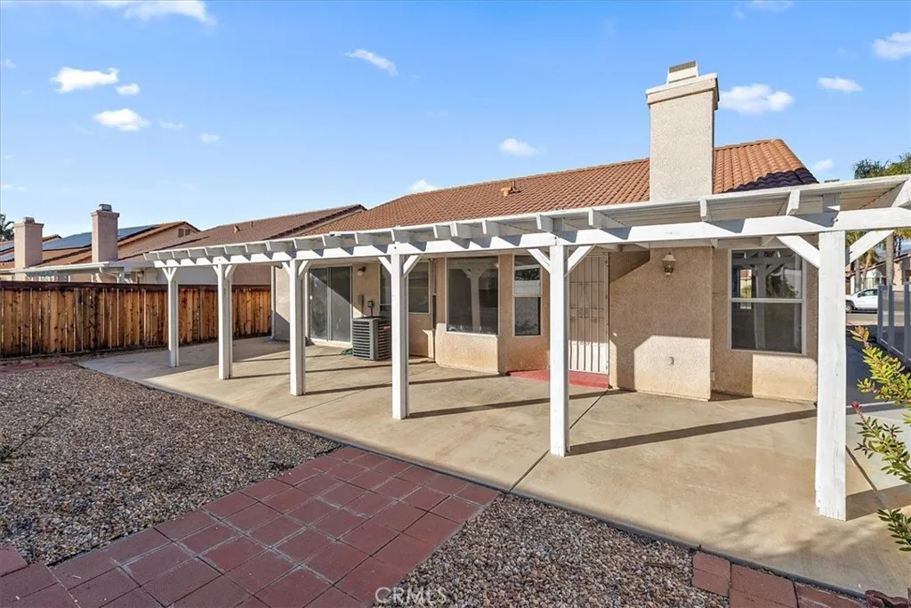 2985 Pembroke, Hemet, California 92545 home-pic-23