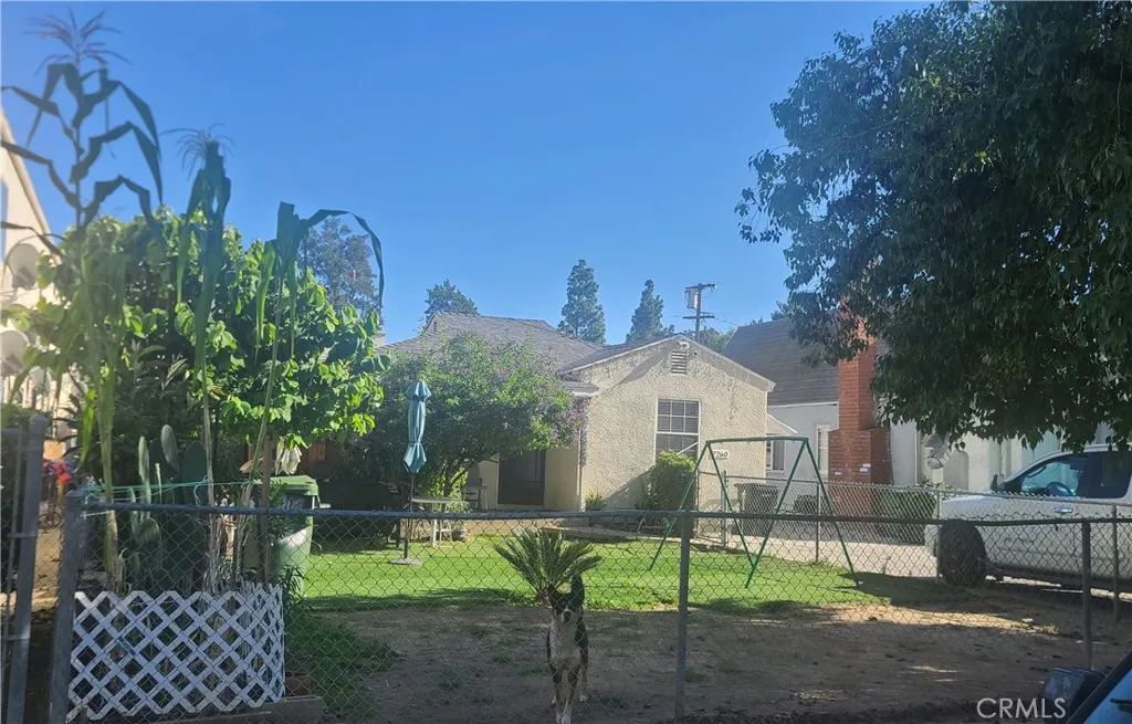 7262 Amigo, Reseda, California 91335 home-pic-3